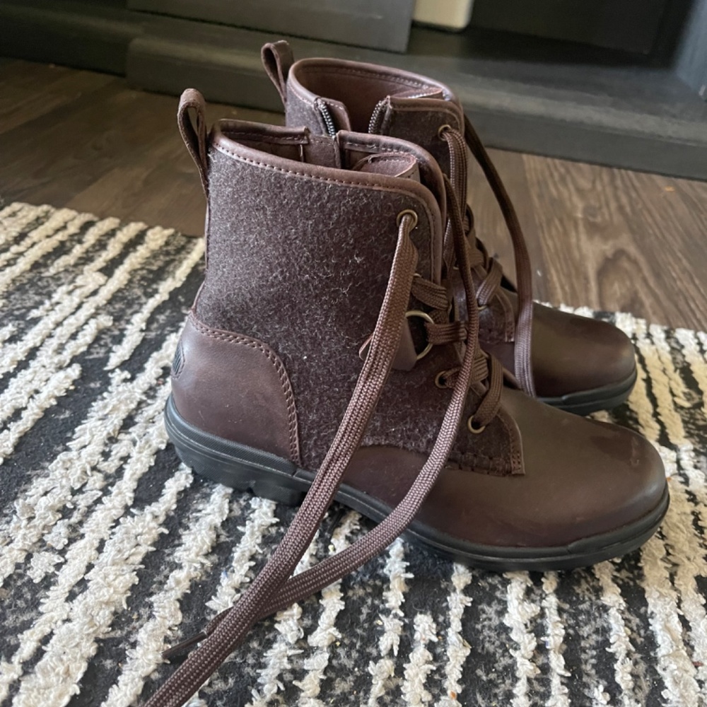 Ugg Boot - image 4